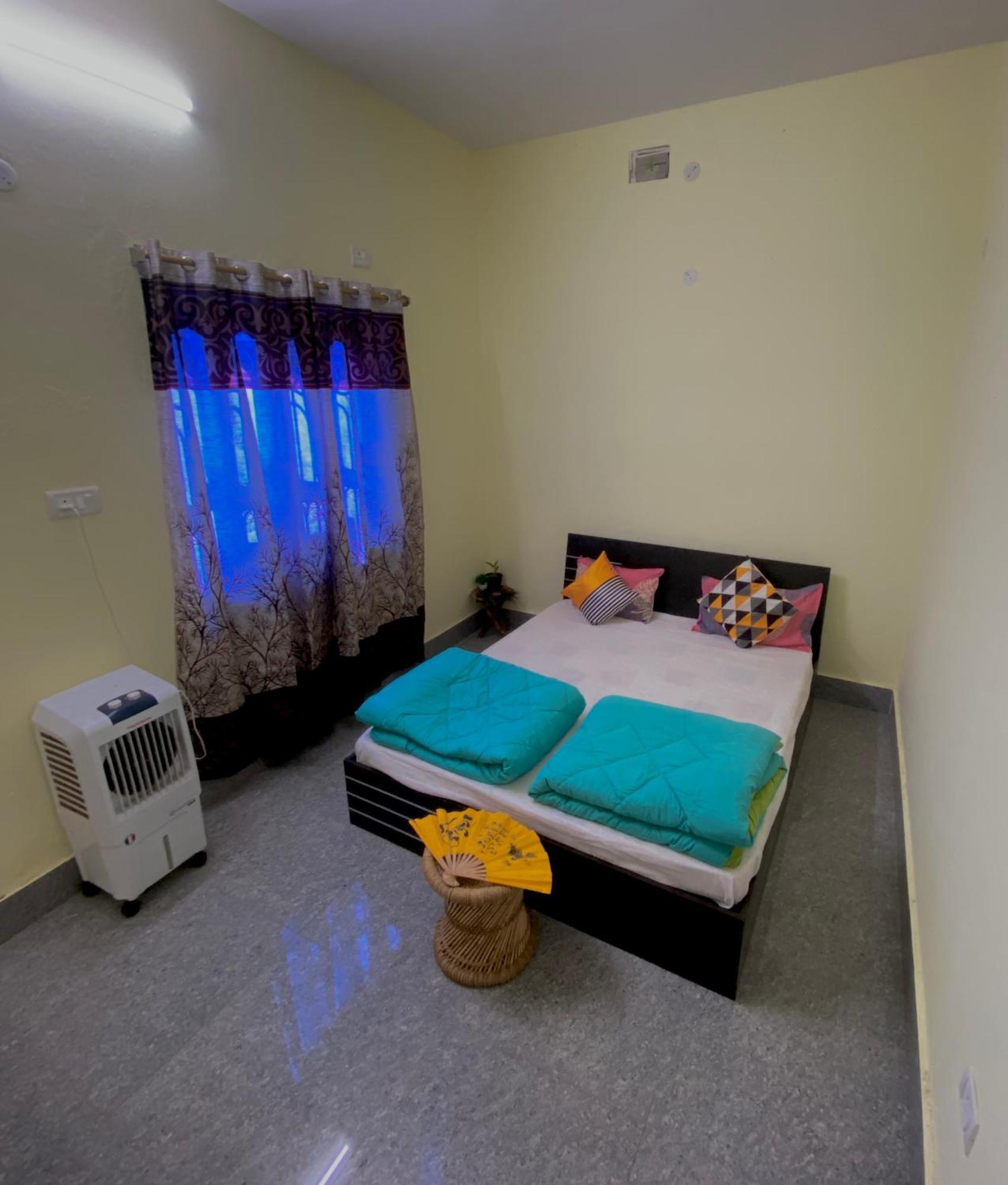 Nikunj Dorme Hostel Rajgir Bagian luar foto